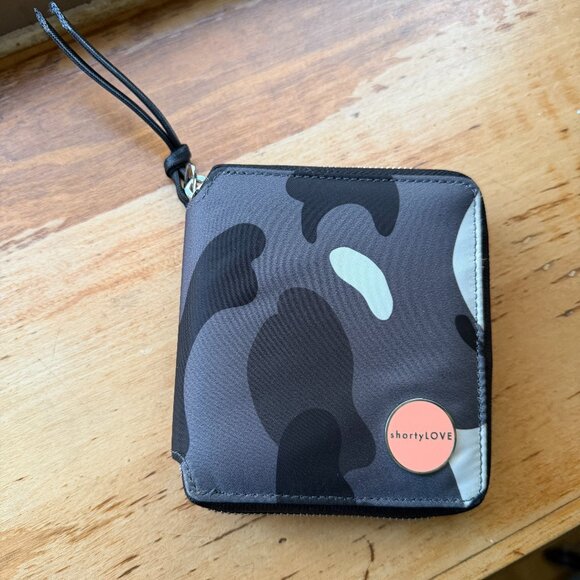 ShortyLove Merchant Small Wallet Black Camo Pink Interior - Picture 1 of 4